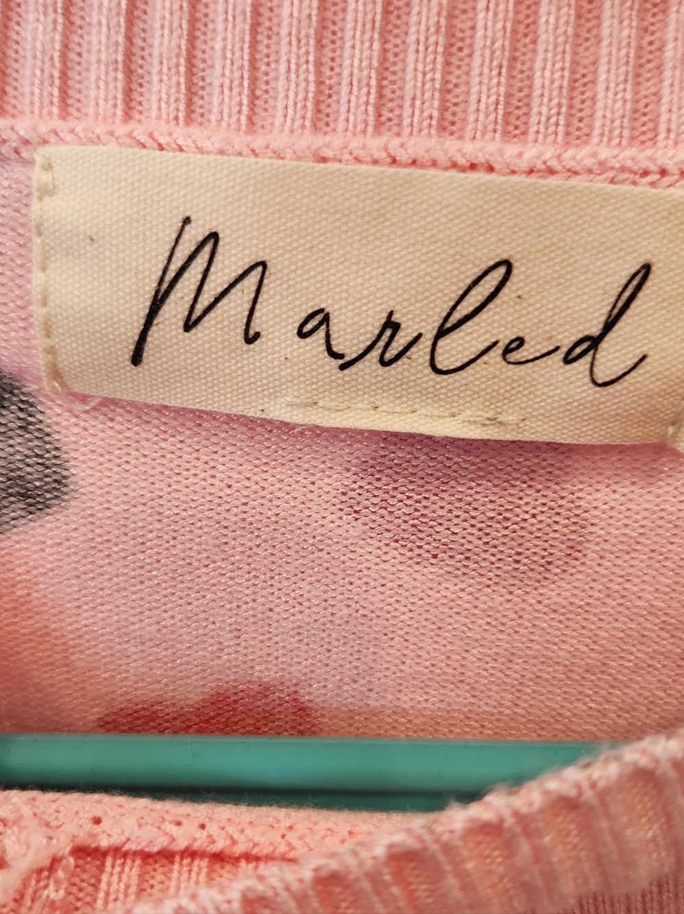 Pink Heart Print Sweater - Picture 3 of 4